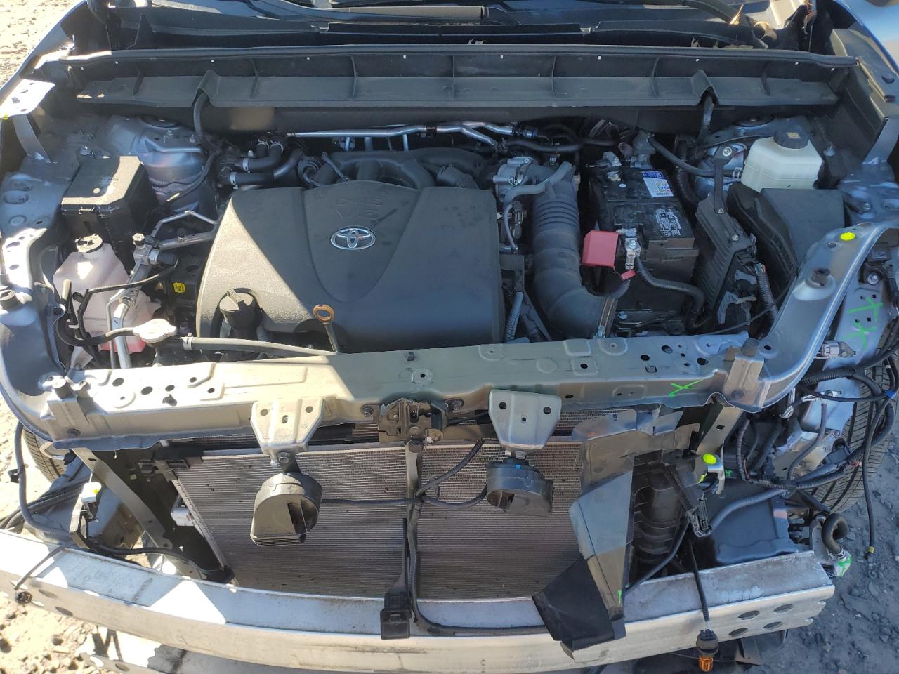 2021 Toyota Highlander VIN 5TDFZRBH8MS130375 Copart auction photo, front end / minor dent/scratches damage thumbnail 12