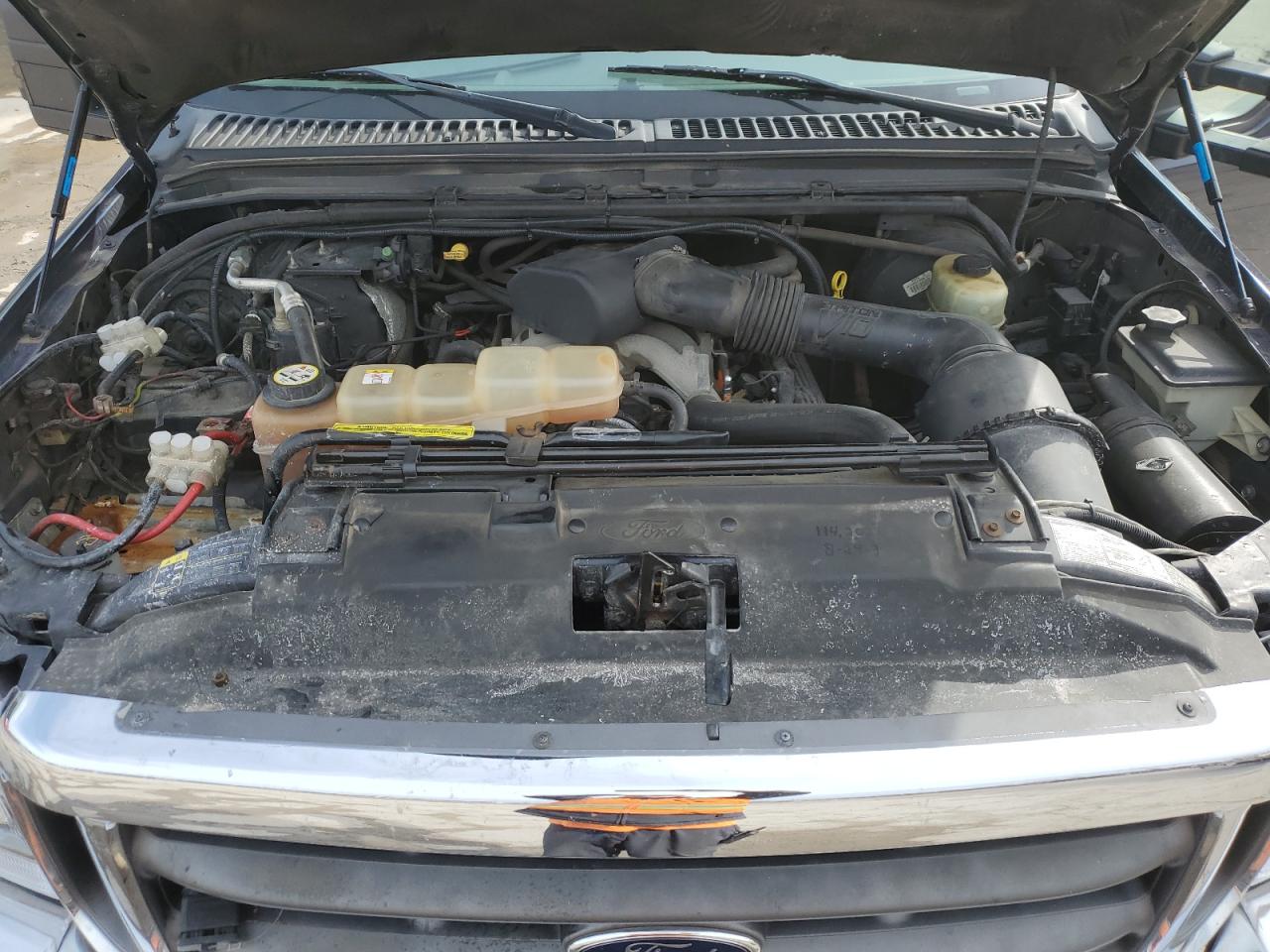 2003 Ford F350 VIN 1FTSW31SX3EB25880 Copart auction photo, side / front end damage thumbnail 11