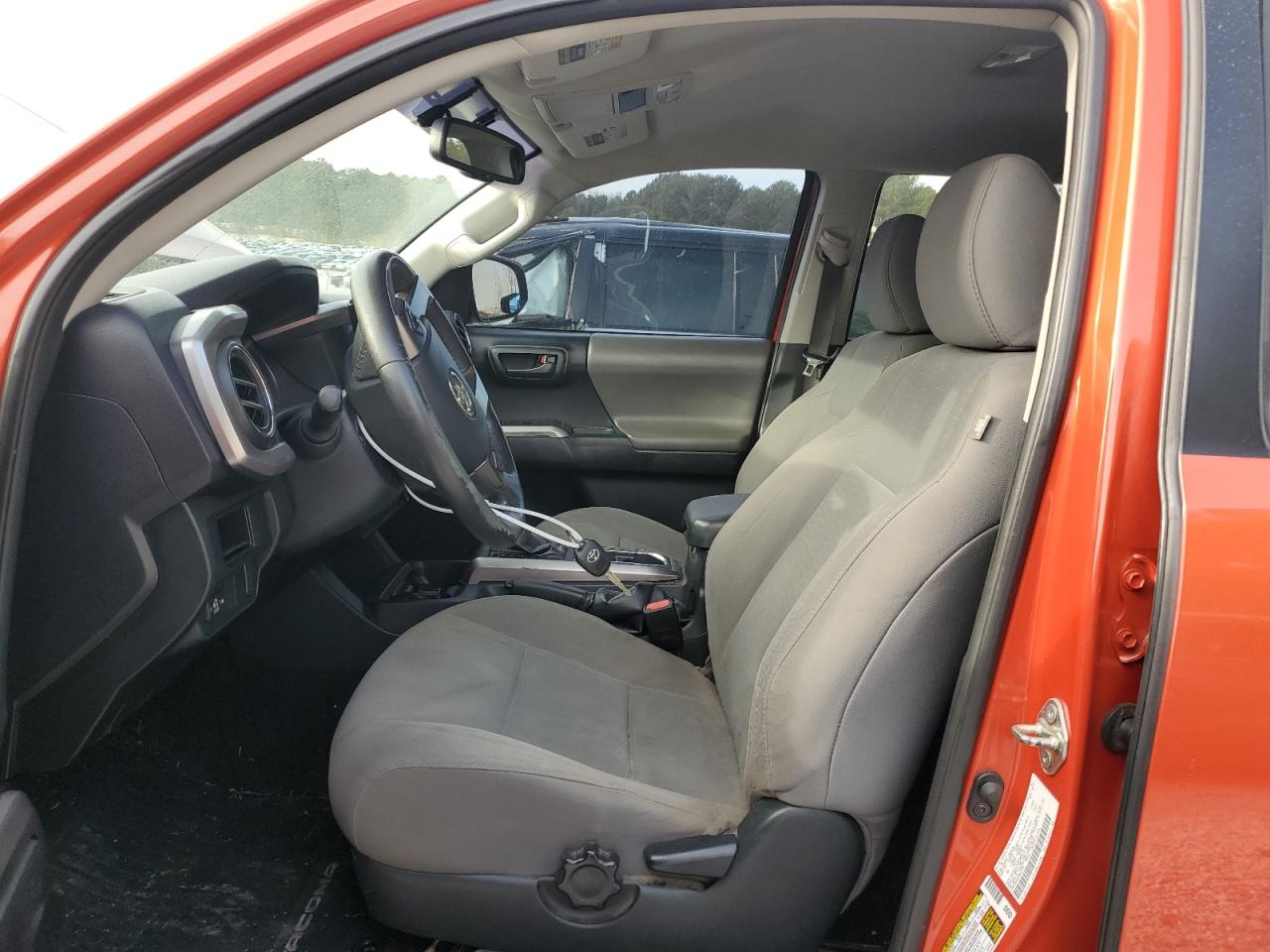 2017 Toyota Tacoma VIN 3TMAZ5CN8HM041354 Copart auction photo, front end / minor dent/scratches damage thumbnail 7