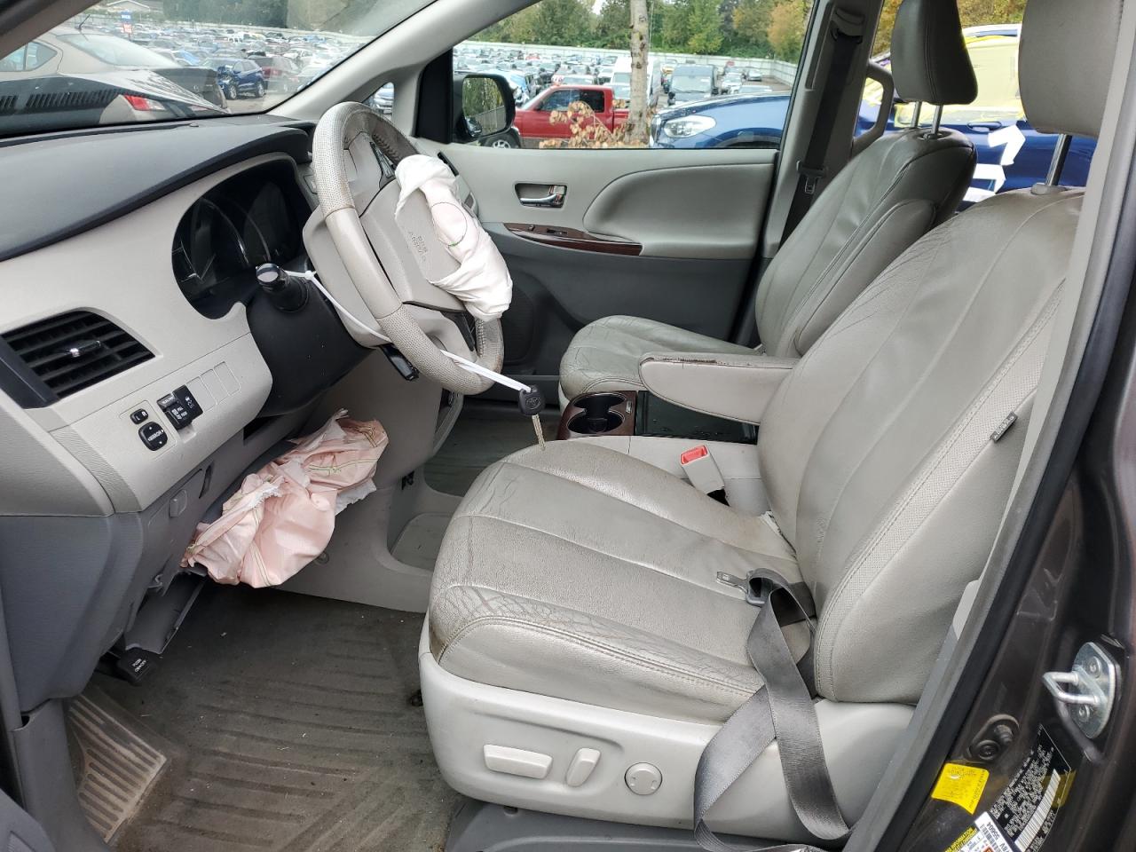 2013 Toyota Sienna VIN 5TDYK3DCXDS333764 Copart auction photo, front end damage thumbnail 7