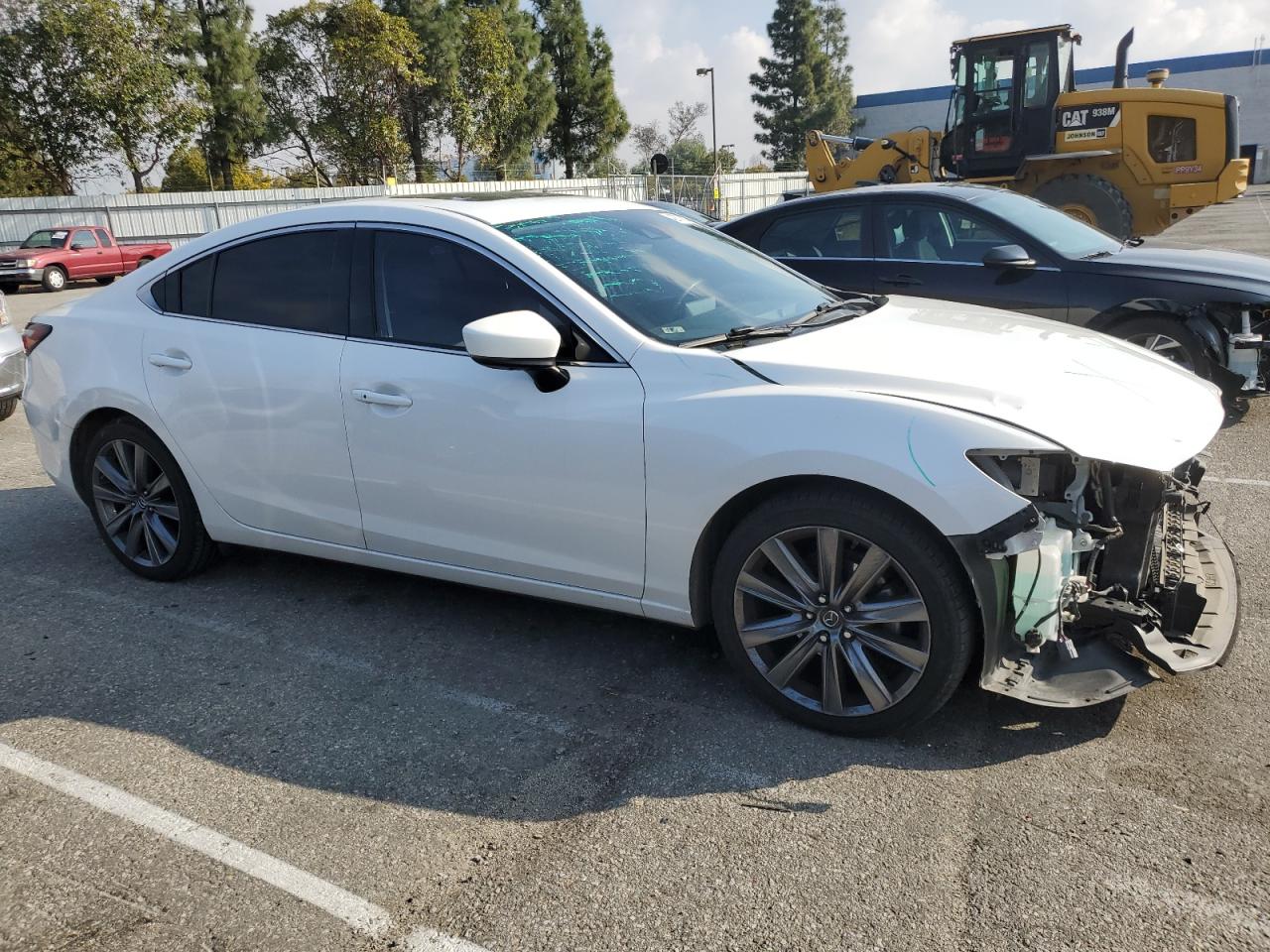 2018 Mazda 6 VIN JM1GL1VM9J1333025 Copart auction photo, front end damage thumbnail 4