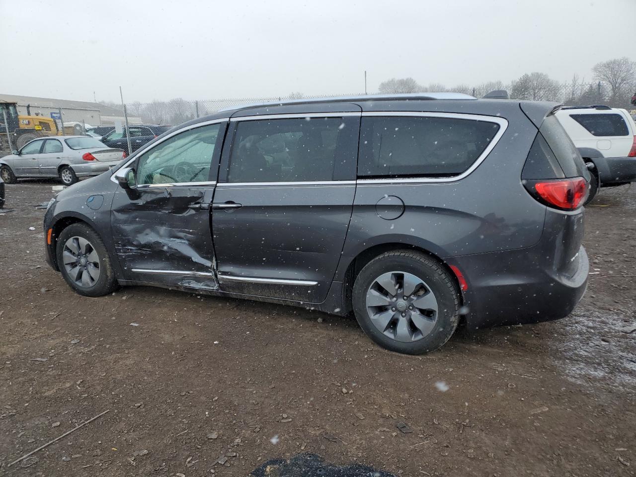 2018 Chrysler Pacifica VIN 2C4RC1N72JR169695 Copart auction photo, side / minor dent/scratches damage thumbnail 2