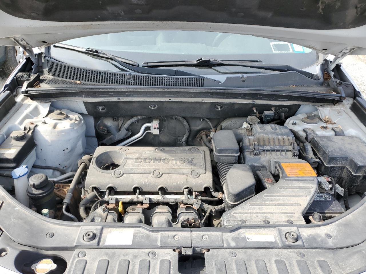 2011 KIA Sorento VIN 5XYKTDA15BG033880 Copart auction photo, minor dent/scratches damage thumbnail 12