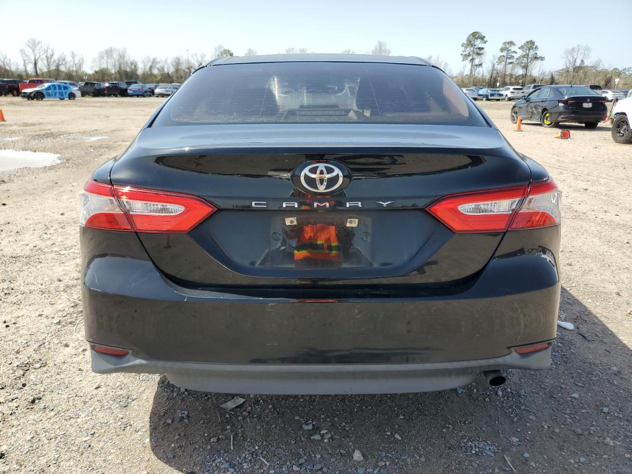 2018 Toyota Camry VIN 4T1B11HKXJU058561 Copart auction photo, side / minor dent/scratches damage thumbnail 6