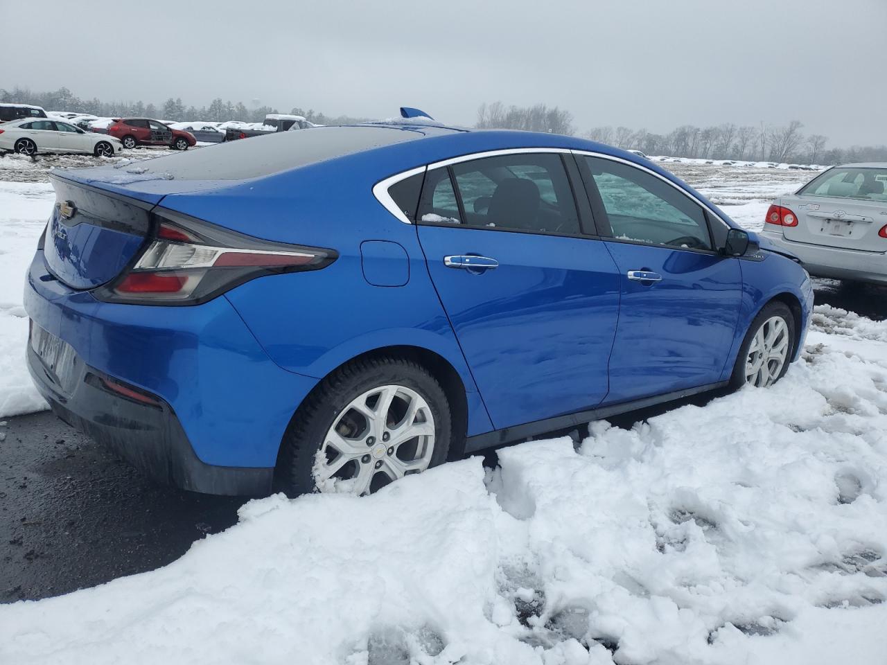 2017 Chevrolet Volt VIN 1G1RB6S57HU103023 Copart auction photo, front end / minor dent/scratches damage thumbnail 3
