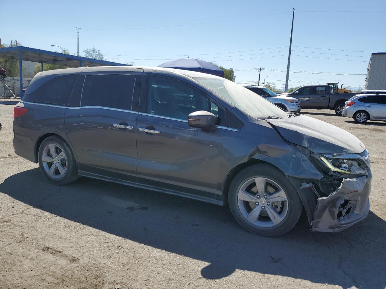 2018 Honda Odyssey VIN 5FNRL6H78JB070870 Copart auction photo, front end damage thumbnail 4