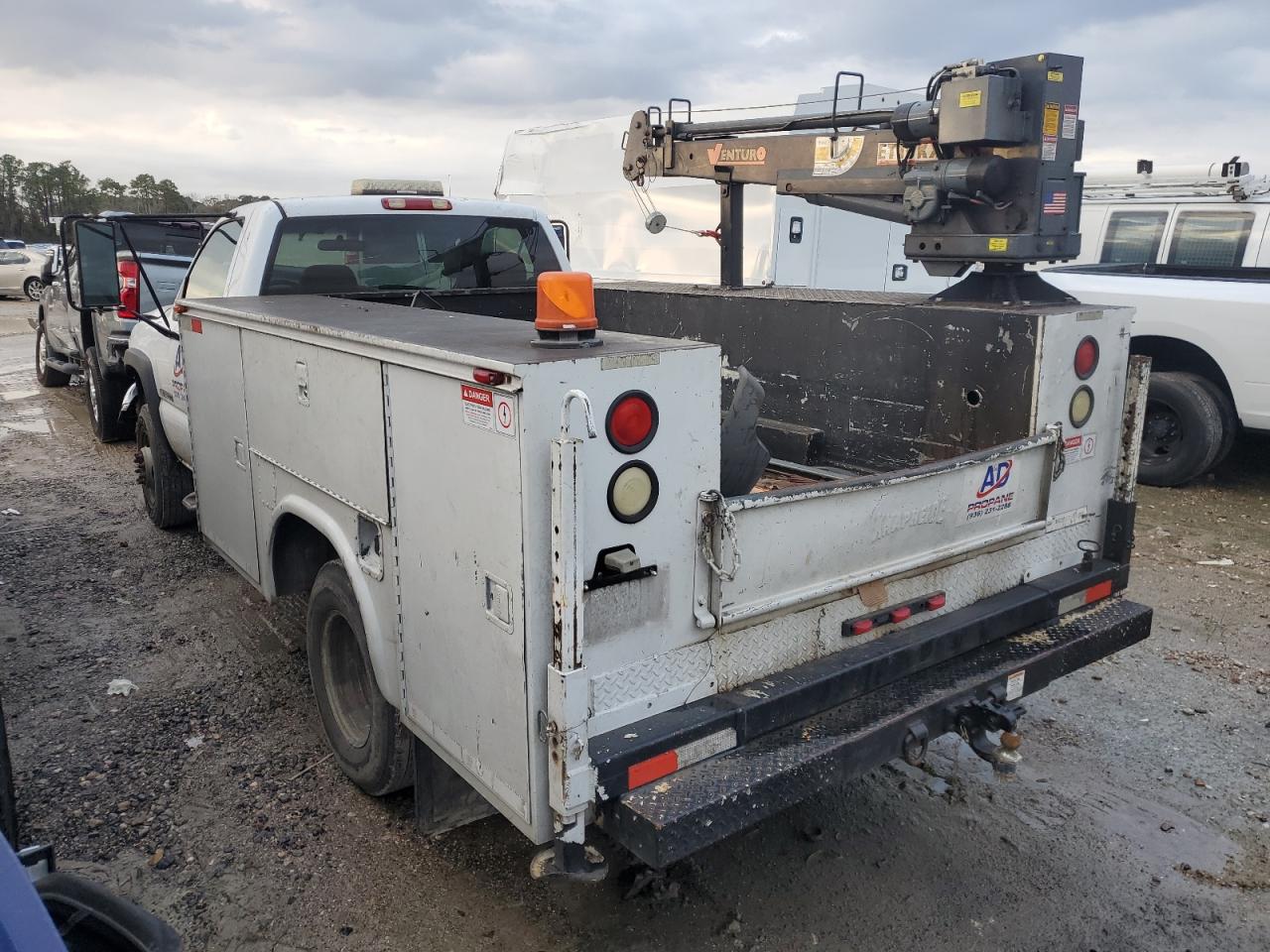 2003 GMC Sierra VIN 1GDJC34U23E244598 Copart auction photo, front end damage thumbnail 2