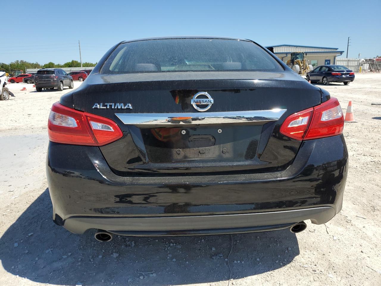 2017 Nissan Altima VIN 1N4AL3AP4HC208682 Copart auction photo, side / front end damage thumbnail 6