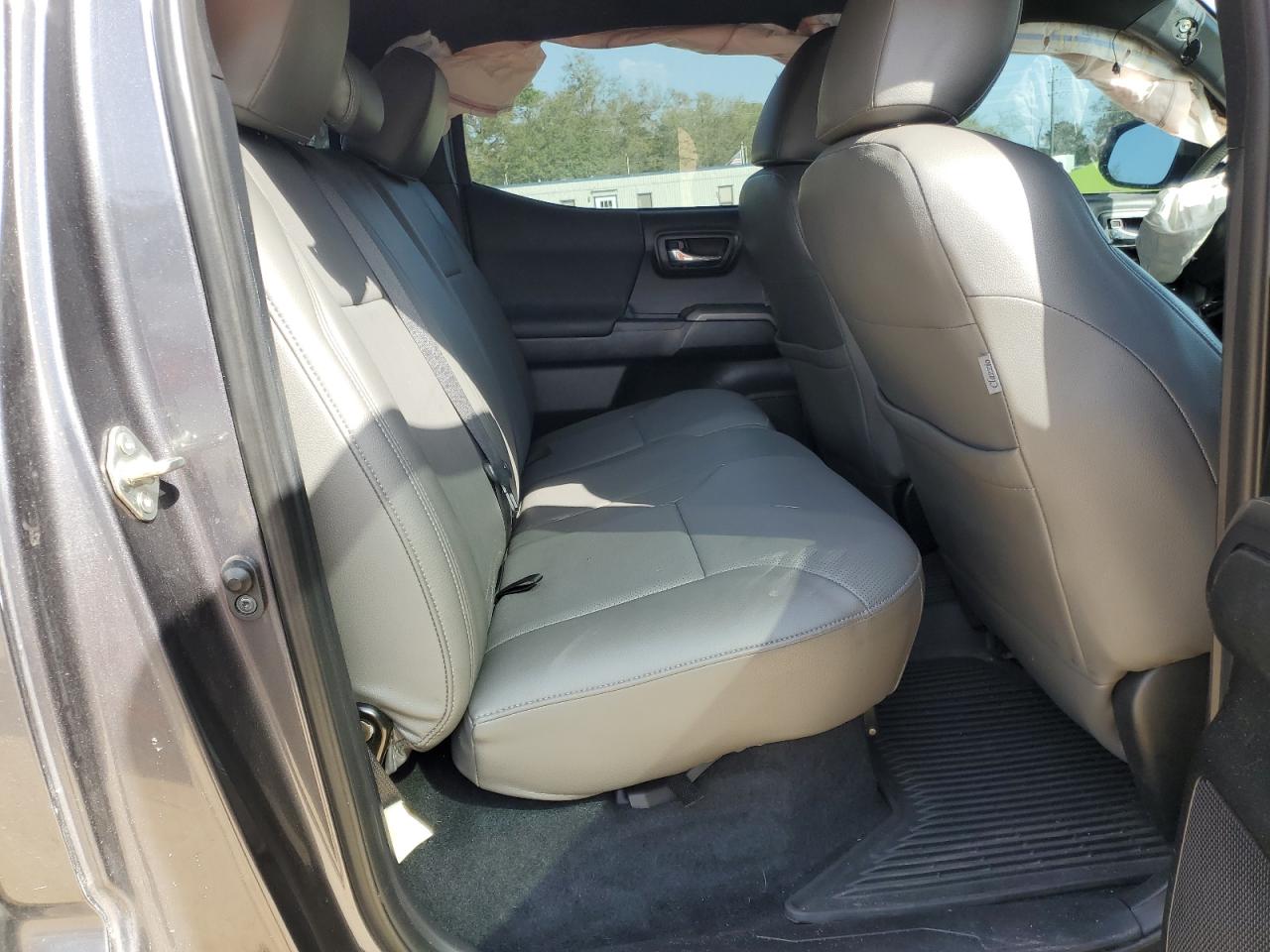 2018 Toyota Tacoma VIN 5TFCZ5AN4JX155850 Copart auction photo, front end / minor dent/scratches damage thumbnail 10