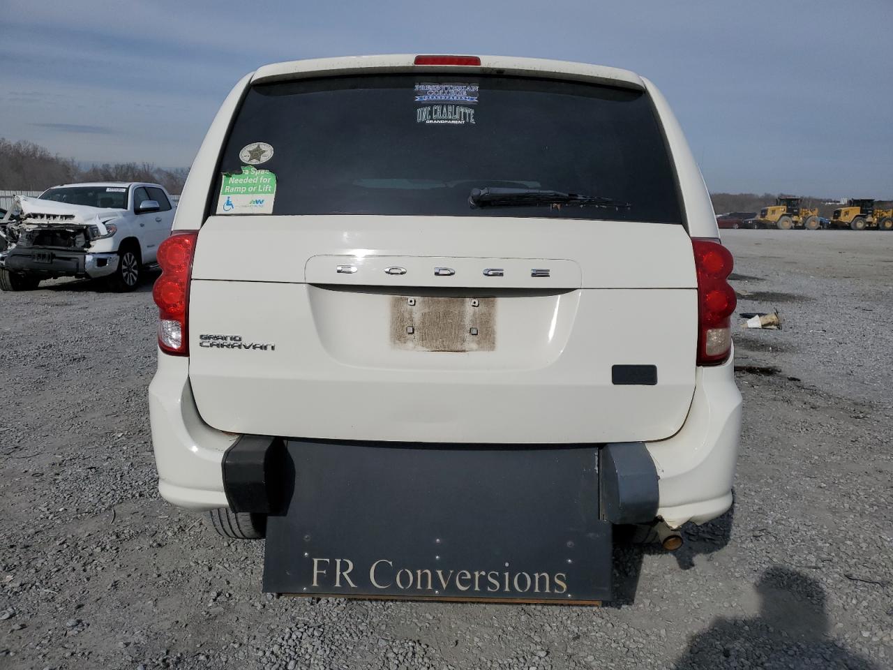 2013 Dodge Caravan VIN 2C4RDGBG6DR724107 Copart auction photo, front end / side damage thumbnail 6