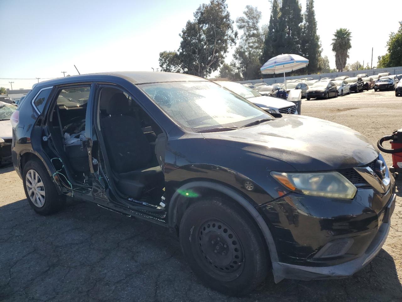 2015 Nissan Rogue VIN 5N1AT2MTXFC822996 Copart auction photo, side damage thumbnail 4