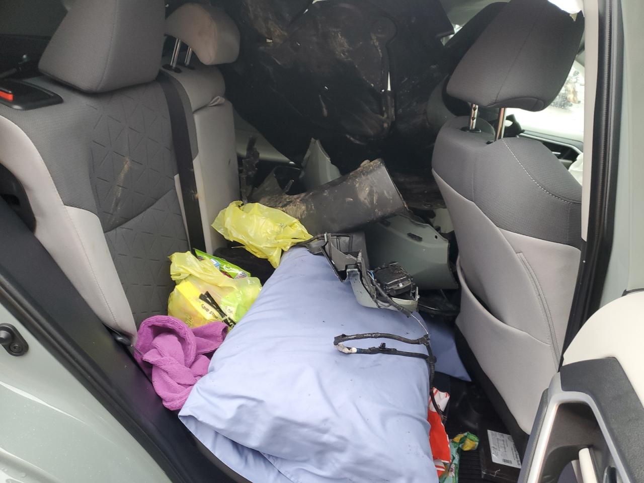 2020 Toyota RAV 4 VIN 2T3P1RFV1LC124962 Copart auction photo, all over damage thumbnail 11