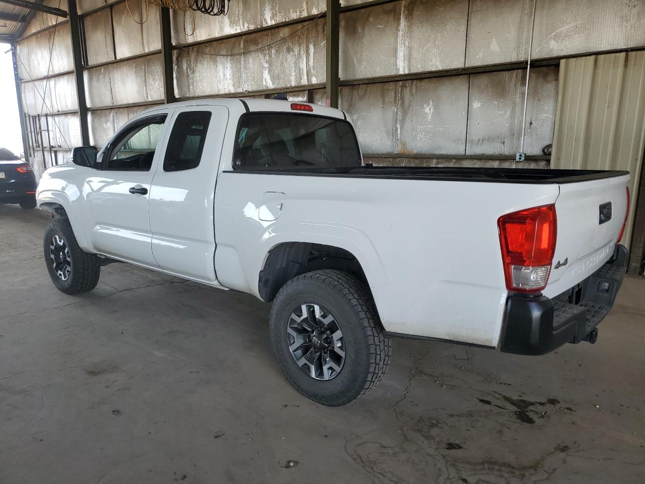 2017 Toyota Tacoma VIN 5TFSX5ENXHX048078 Copart auction photo, front end damage thumbnail 2