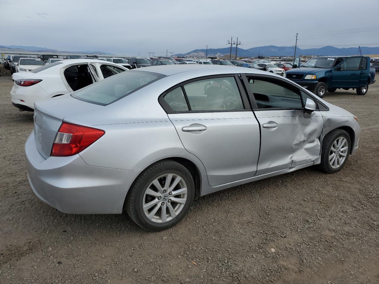 2012 Honda Civic VIN 2HGFB2F85CH510424 Copart auction photo, side / minor dent/scratches damage thumbnail 3