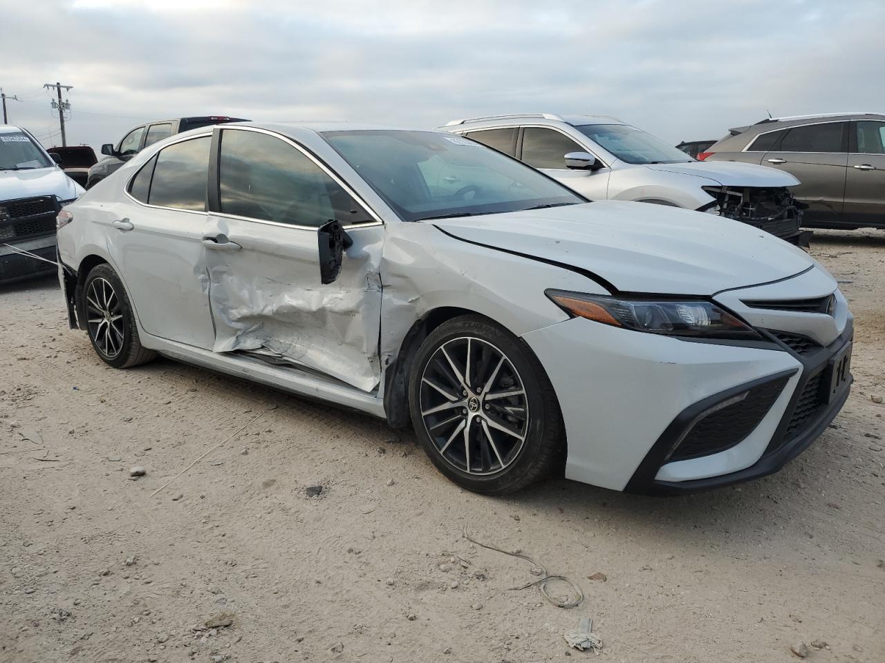 2023 Toyota Camry VIN 4T1G11AK3PU164679 Copart auction photo, side / minor dent/scratches damage thumbnail 4