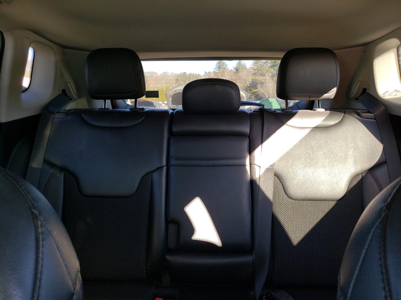 2019 Jeep Compass VIN 3C4NJDDB8KT671217 Copart auction photo, front end / minor dent/scratches damage thumbnail 10