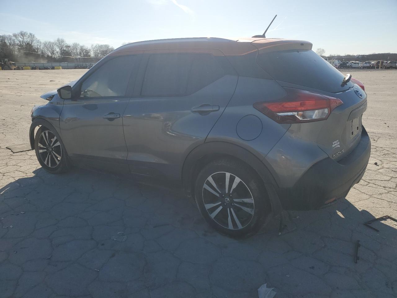 2018 Nissan Kicks VIN 3N1CP5CU0JL505757 Copart auction photo, front end damage thumbnail 2