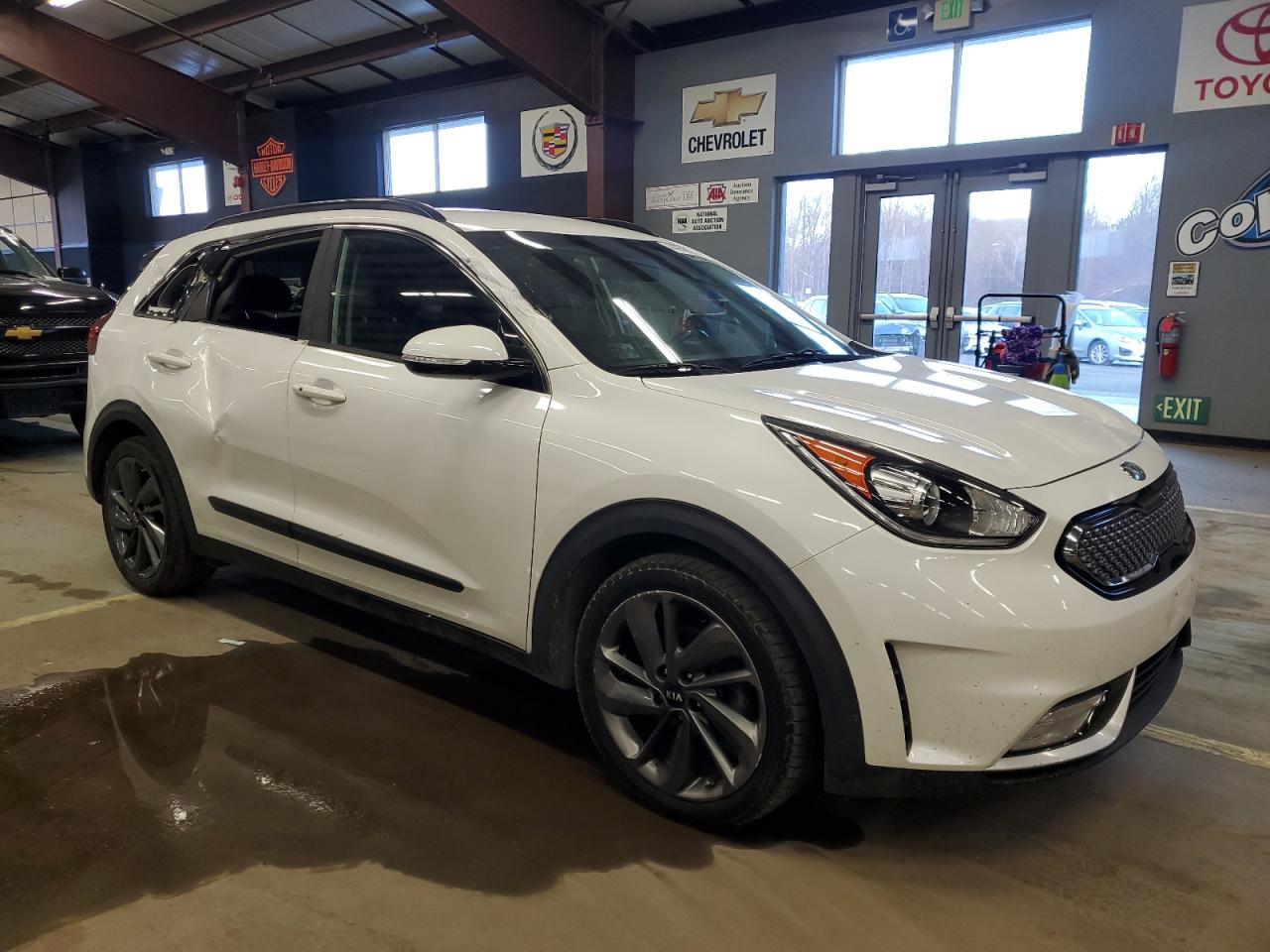 2017 KIA Niro VIN KNDCC3LC0H5069085 Copart auction photo, side / top/roof damage thumbnail 4