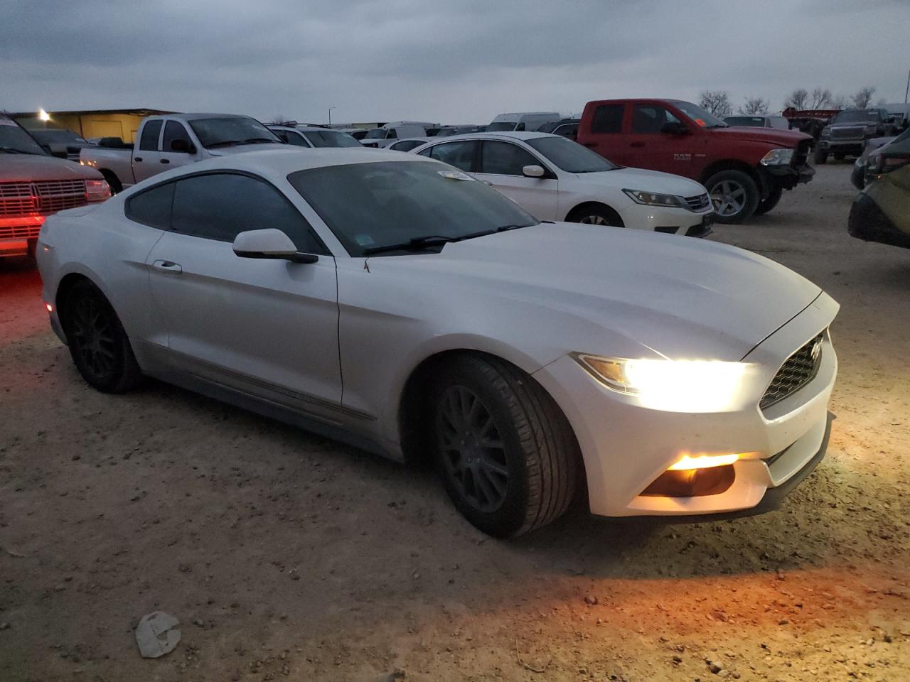2017 Ford Mustang VIN 1FA6P8TH1H5271658 Copart auction photo, minor dent/scratches damage thumbnail 4