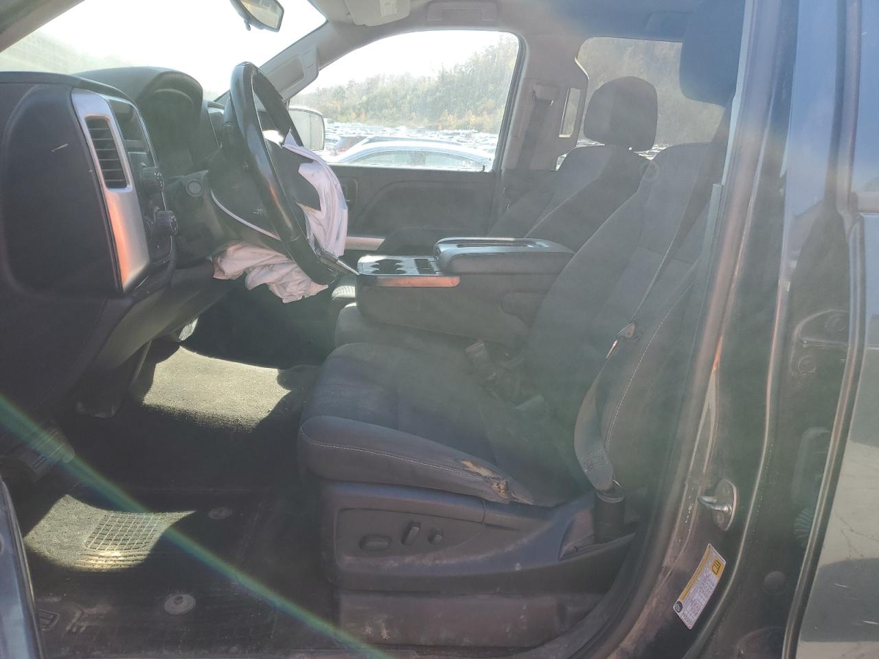 2018 Chevrolet Silverado VIN 3GCUKREC3JG246668 Copart auction photo, front end / side damage thumbnail 7