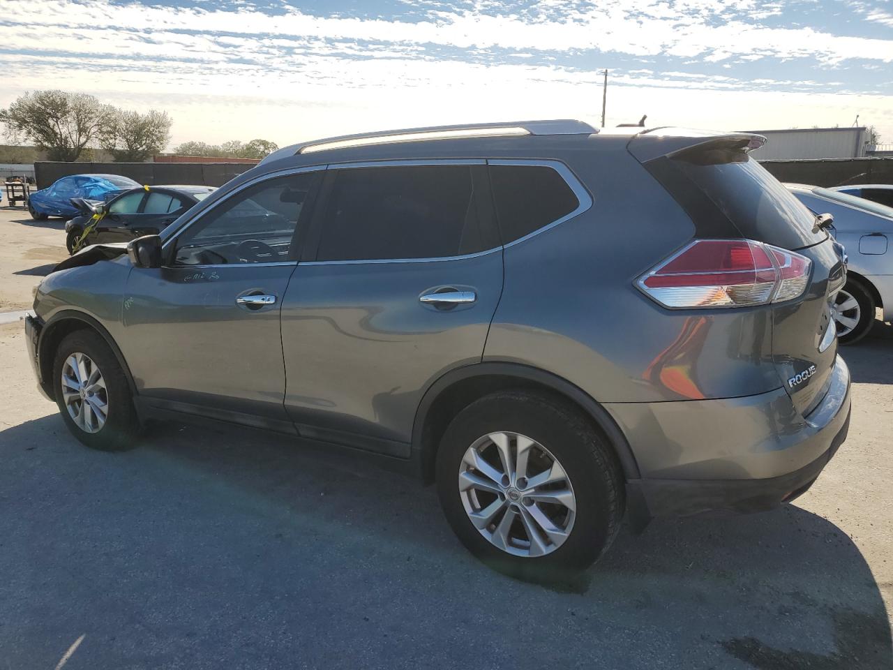 2016 Nissan Rogue VIN 5N1AT2MTXGC764051 Copart auction photo, front end damage thumbnail 2