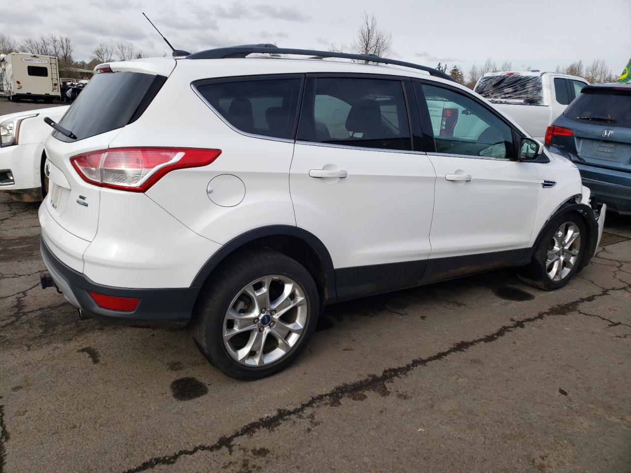 2013 Ford Escape VIN 1FMCU9G97DUC16514 Copart auction photo, front end damage thumbnail 3