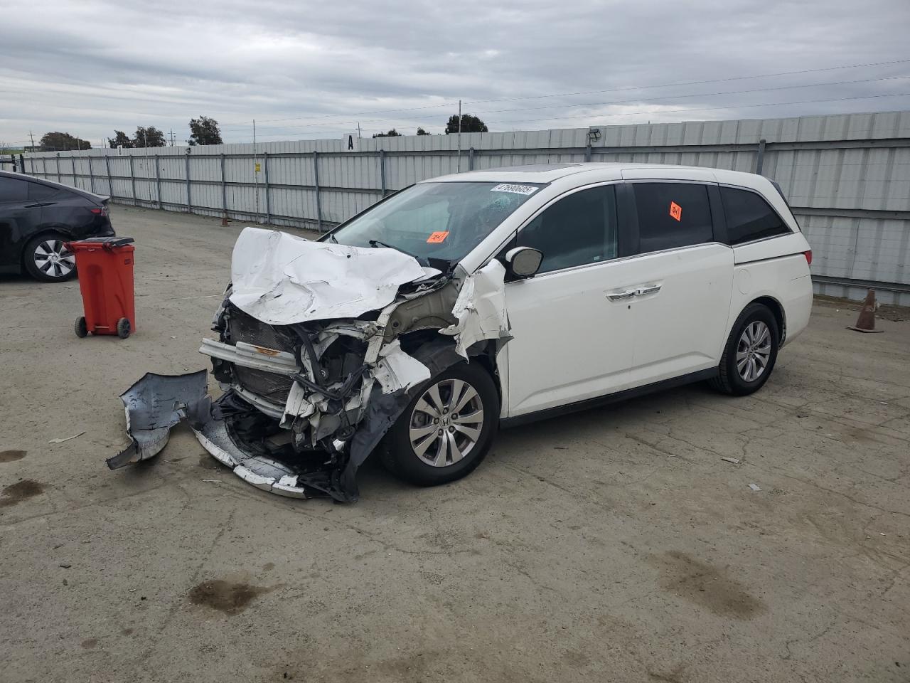 2016 Honda Odyssey VIN 5FNRL5H65GB140884