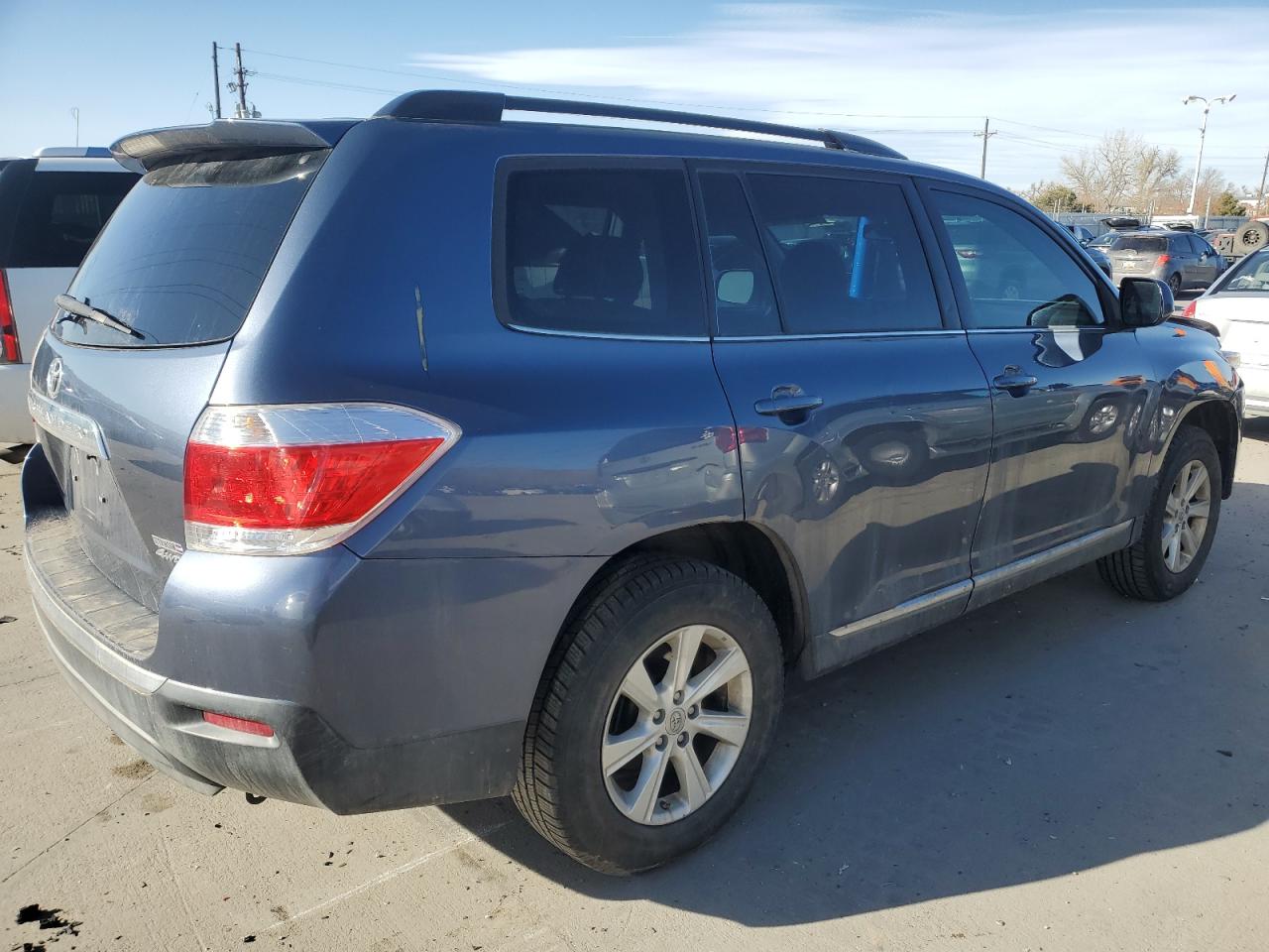2012 Toyota Highlander VIN 5TDBK3EH7CS160414 Copart auction photo, front end damage thumbnail 3