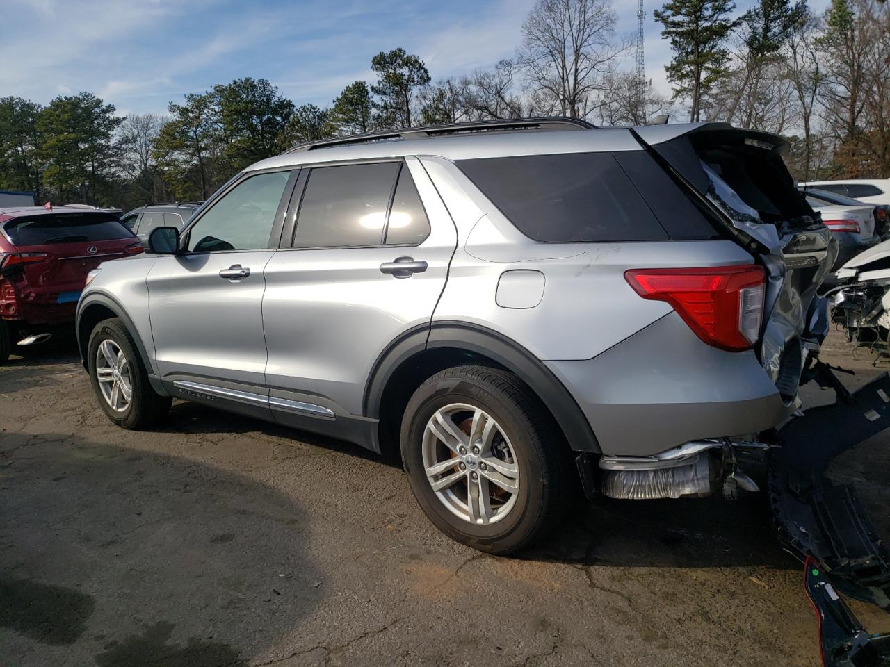 2022 Ford Explorer VIN 1FMSK7DH6NGA33901 Copart auction photo, rear end damage thumbnail 2