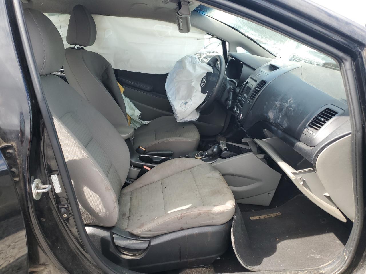 2015 KIA Forte VIN KNAFX4A66F5421147 Copart auction photo, biohazard/chemical / front end damage thumbnail 7