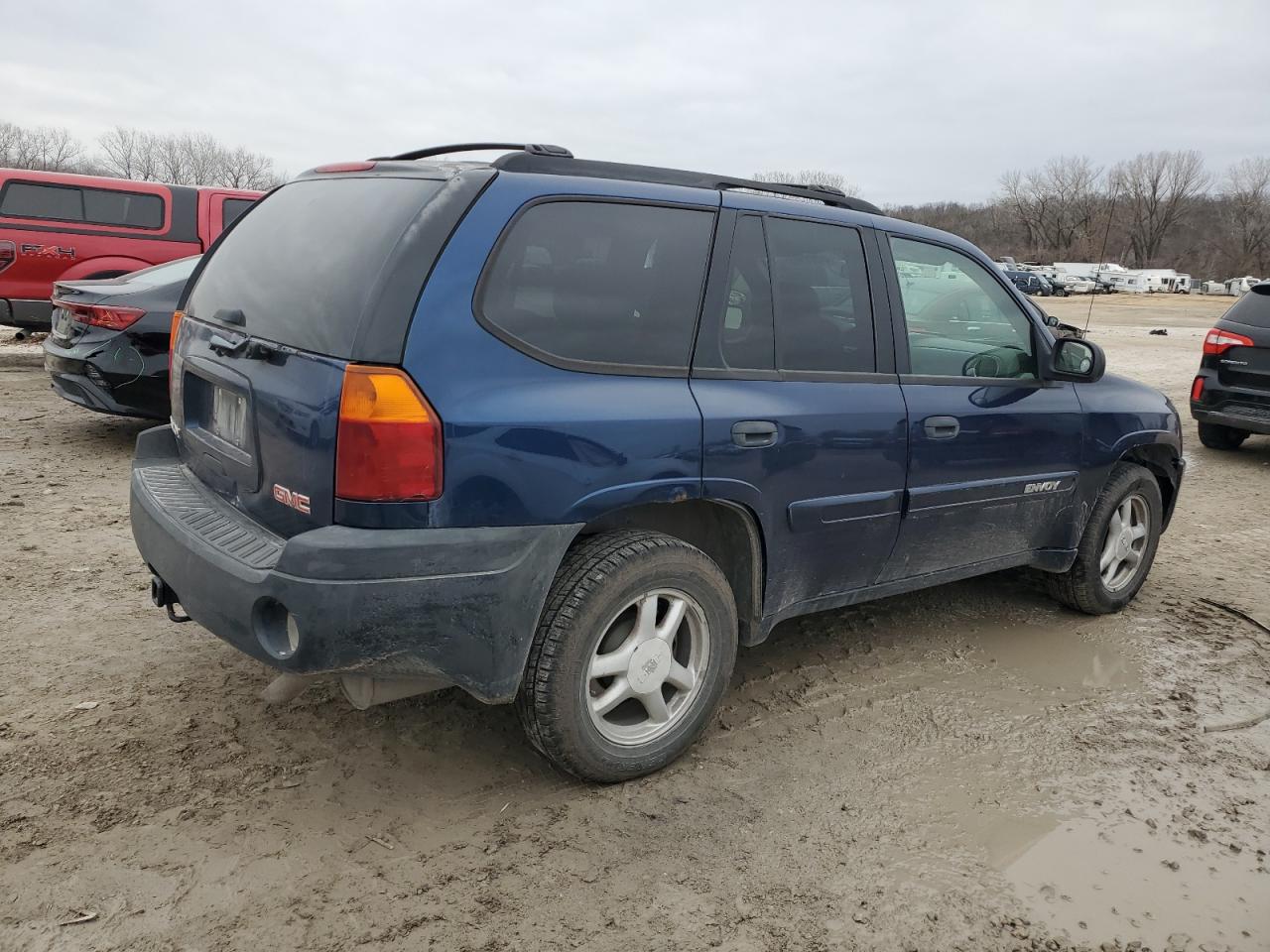 2004 GMC Envoy VIN 1GKDT13S642334575 Copart auction photo, front end / side damage thumbnail 3