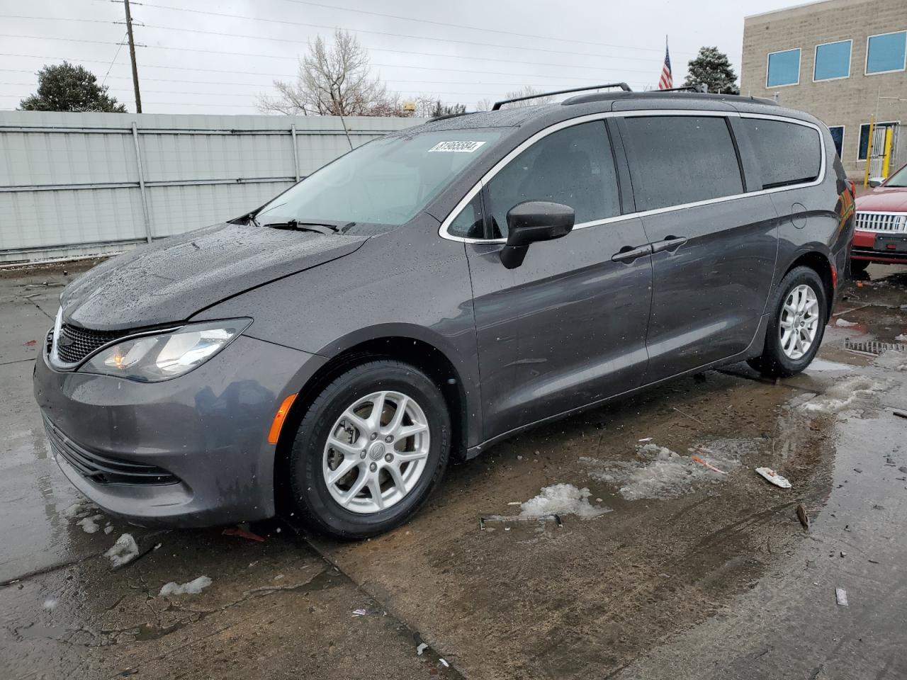 2020 Chrysler Voyager VIN 2C4RC1DG9LR255218 - Copart auction photo