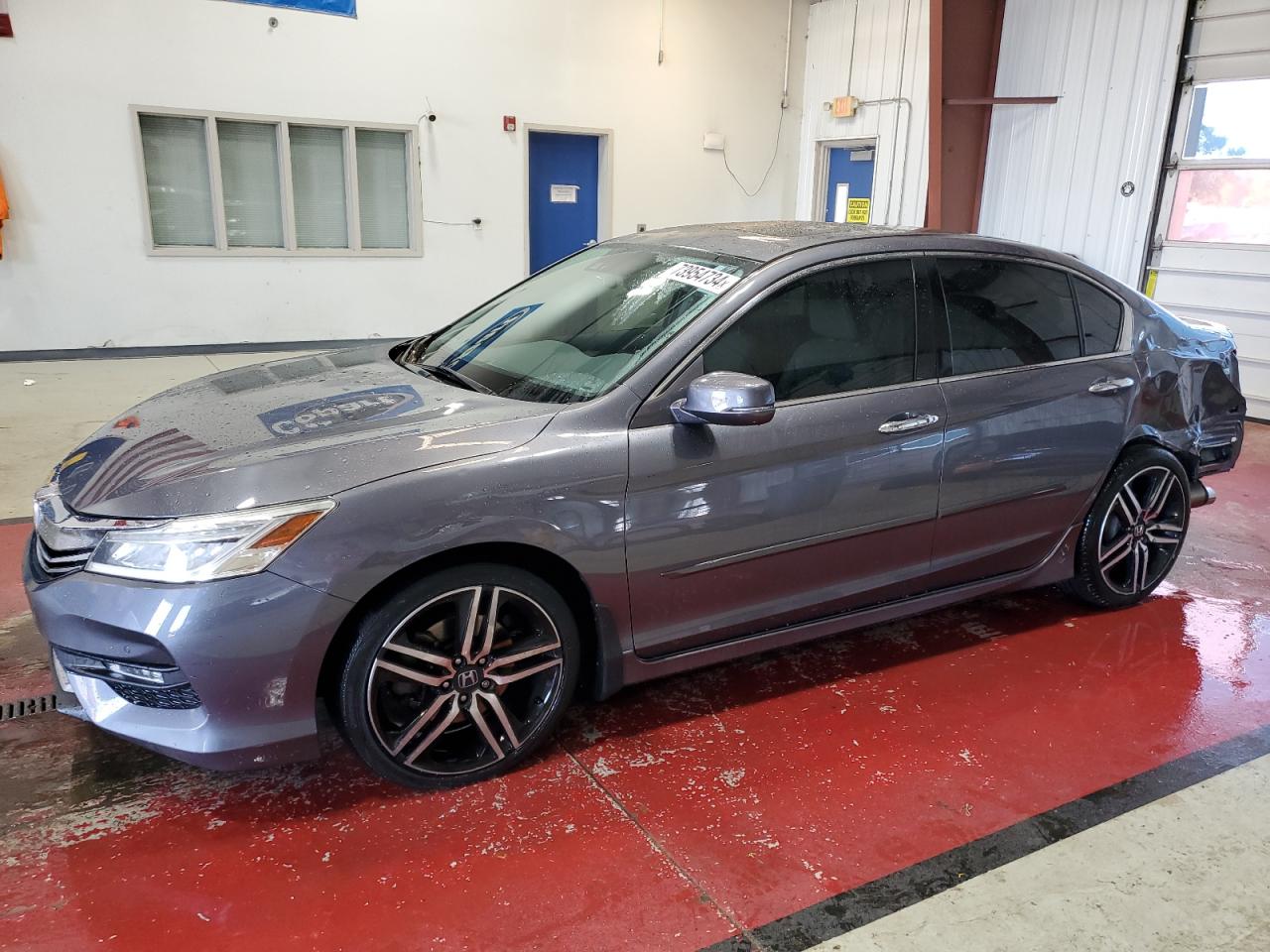2017 Honda Accord VIN 1HGCR3F90HA001747