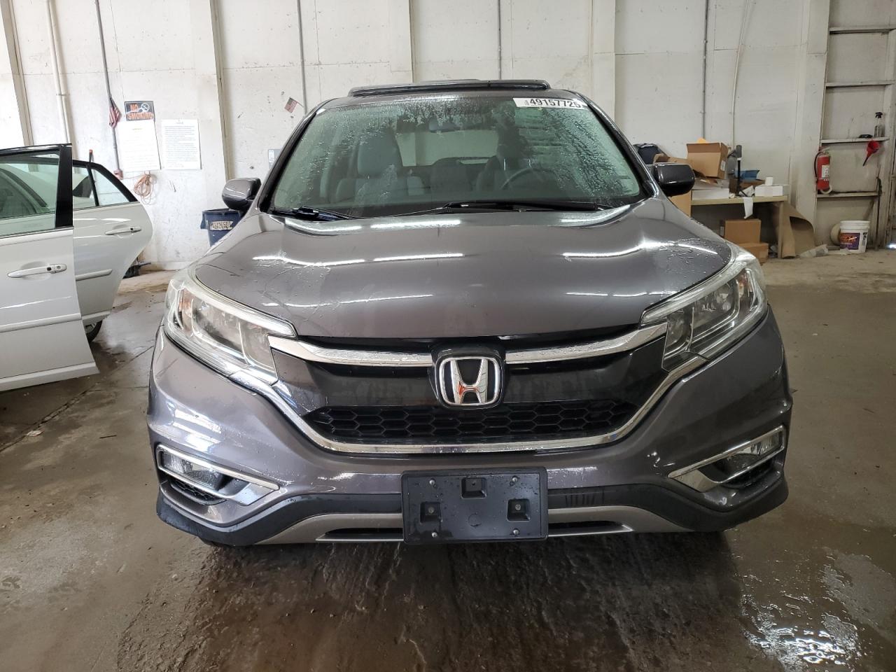 2016 Honda CR-V VIN 2HKRM4H59GH661767 Copart auction photo, rear end damage thumbnail 5