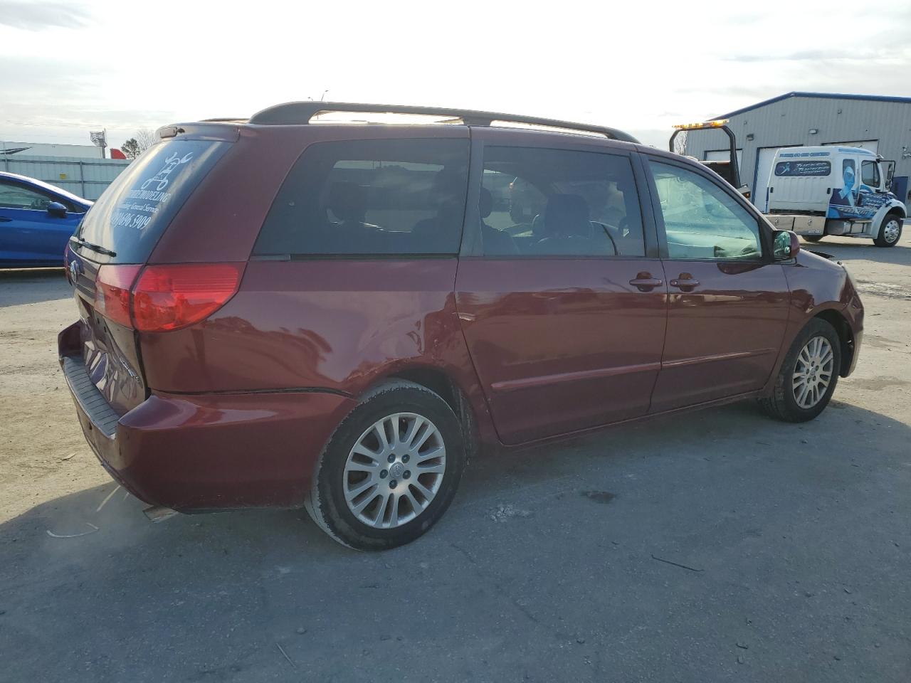 2008 Toyota Sienna VIN 5TDZK22C98S191964 Copart auction photo, front end / rear end damage thumbnail 3