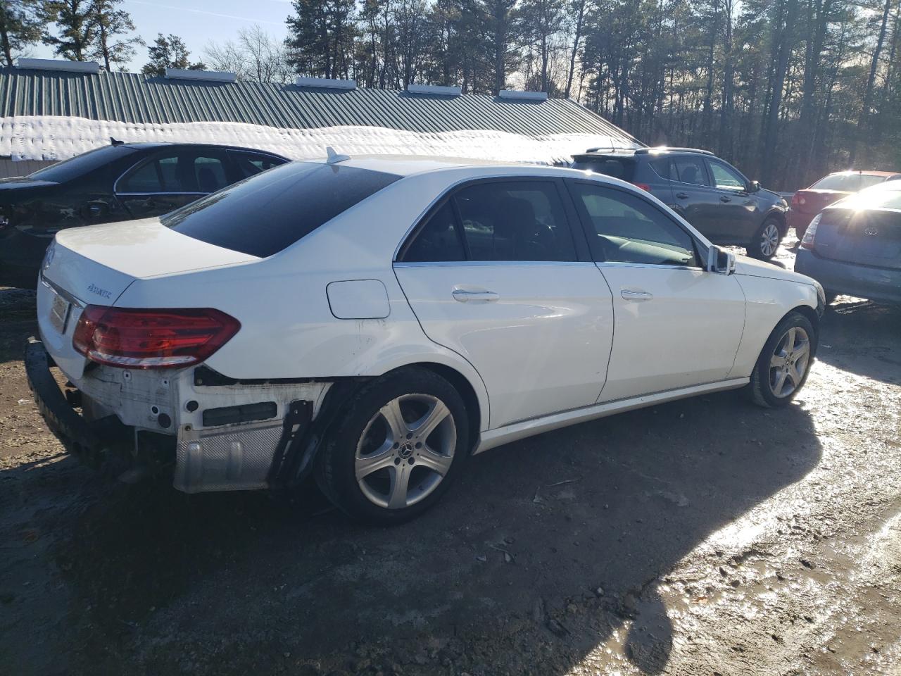 2014 Mercedes-Benz E-klasse VIN WDDHF8JBXEA797347 Copart auction photo, front end / side damage thumbnail 3