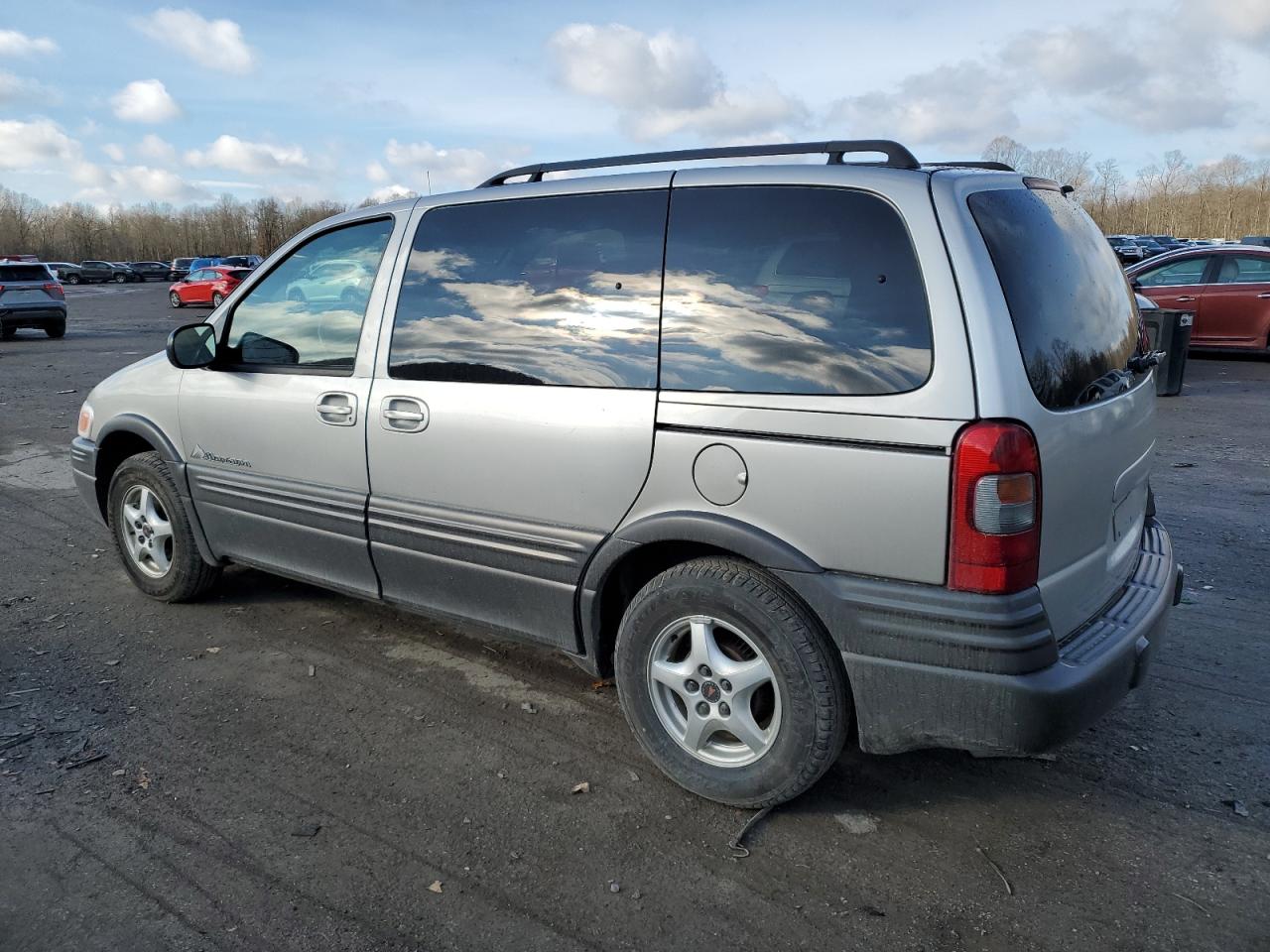 2004 Pontiac Montana VIN 1GMDU03E44D242328 Copart auction photo, front end damage thumbnail 2