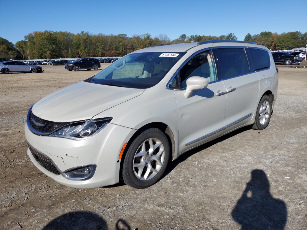 2017 Chrysler Pacifica VIN 2C4RC1EGXHR608541