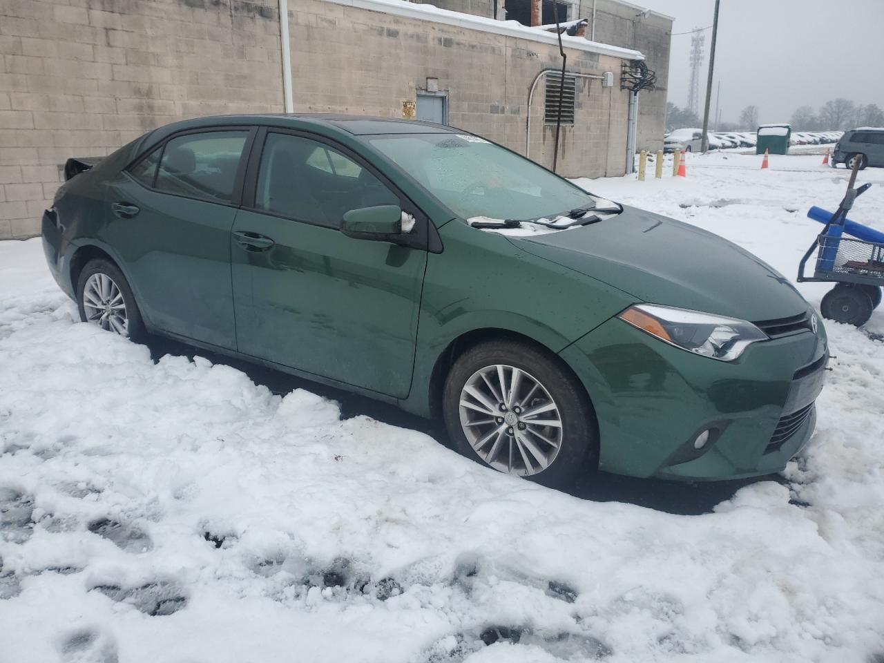 2014 Toyota Corolla VIN 2T1BURHE0EC057975 Copart auction photo, rear end / minor dent/scratches damage thumbnail 4