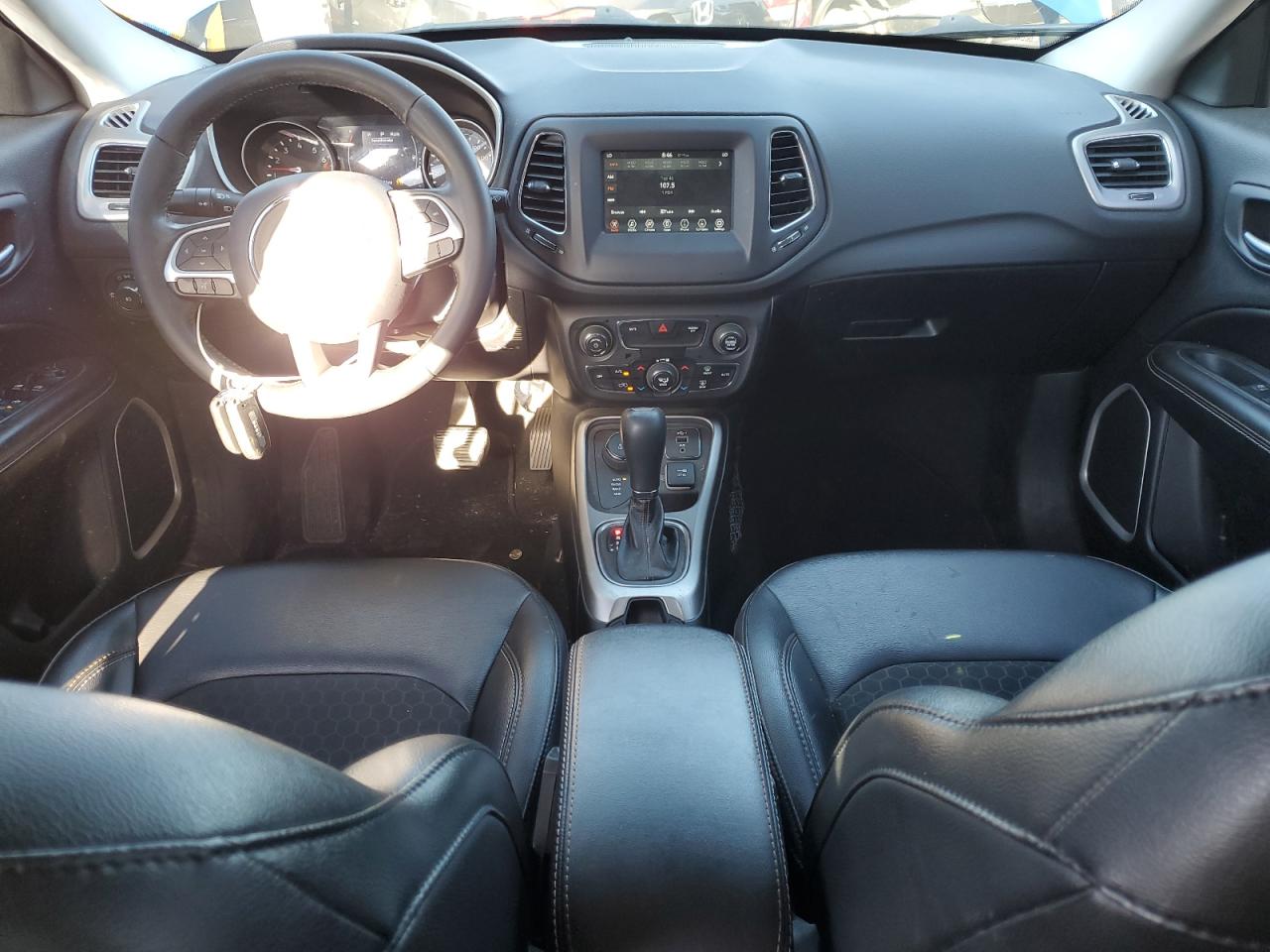 2019 Jeep Compass VIN 3C4NJDBB8KT683659 Copart auction photo, hail damage thumbnail 8