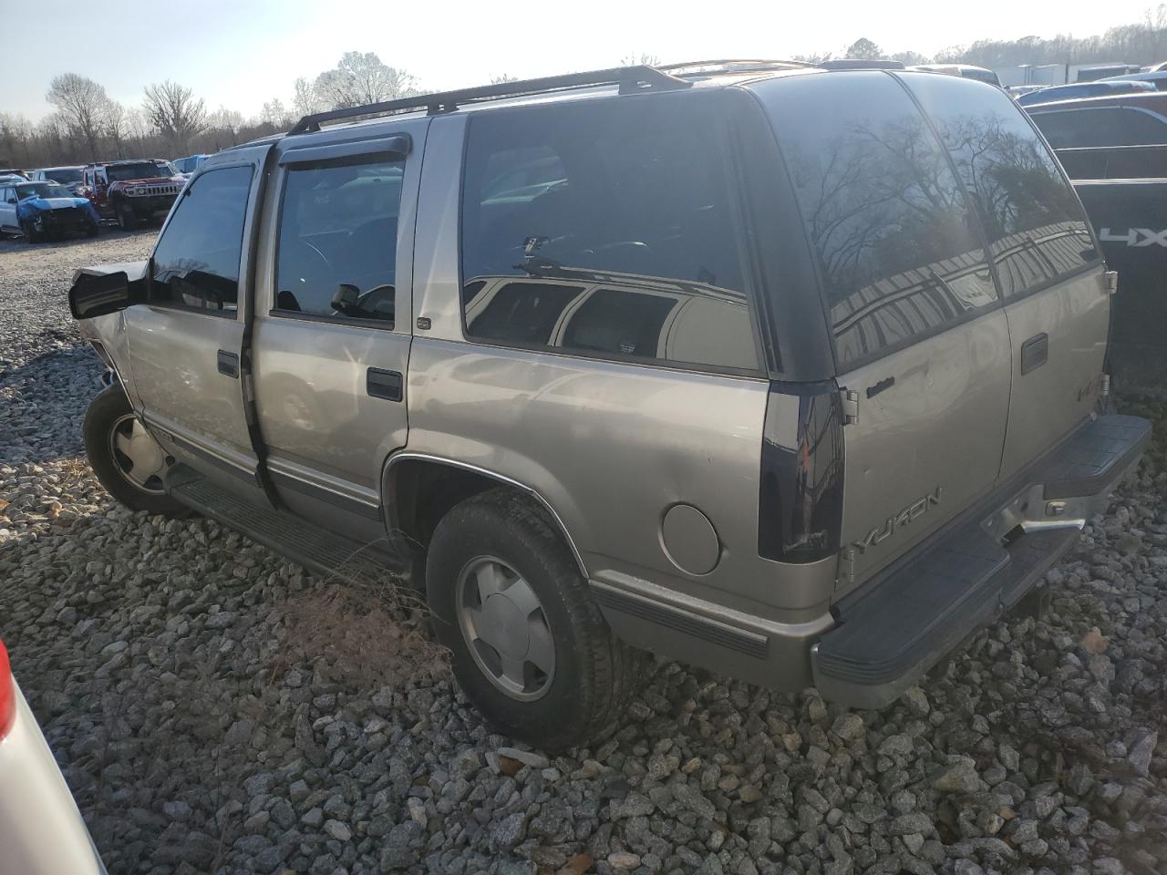 1999 GMC Yukon VIN 1GKEK13R3XJ785249 Copart auction photo, front end damage thumbnail 2