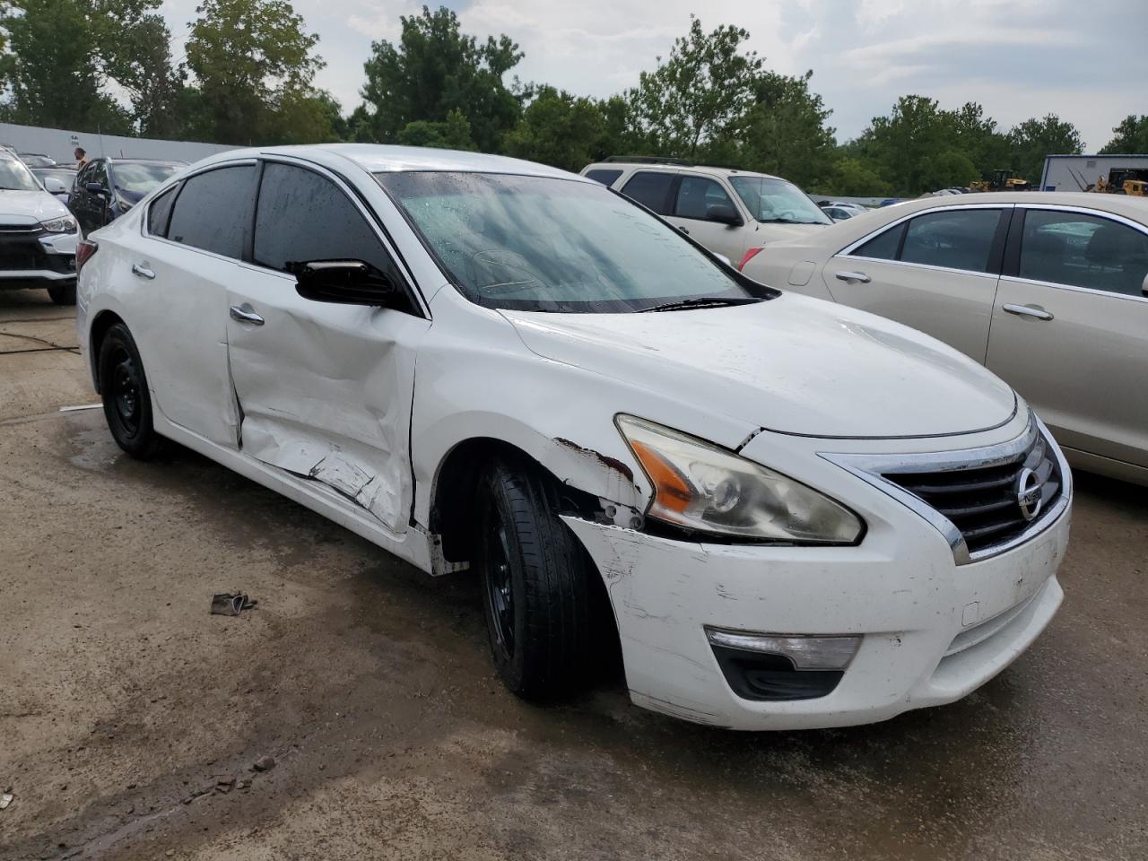 2015 Nissan Altima VIN 1N4AL3AP0FN895774 Copart auction photo, side / front end damage thumbnail 4
