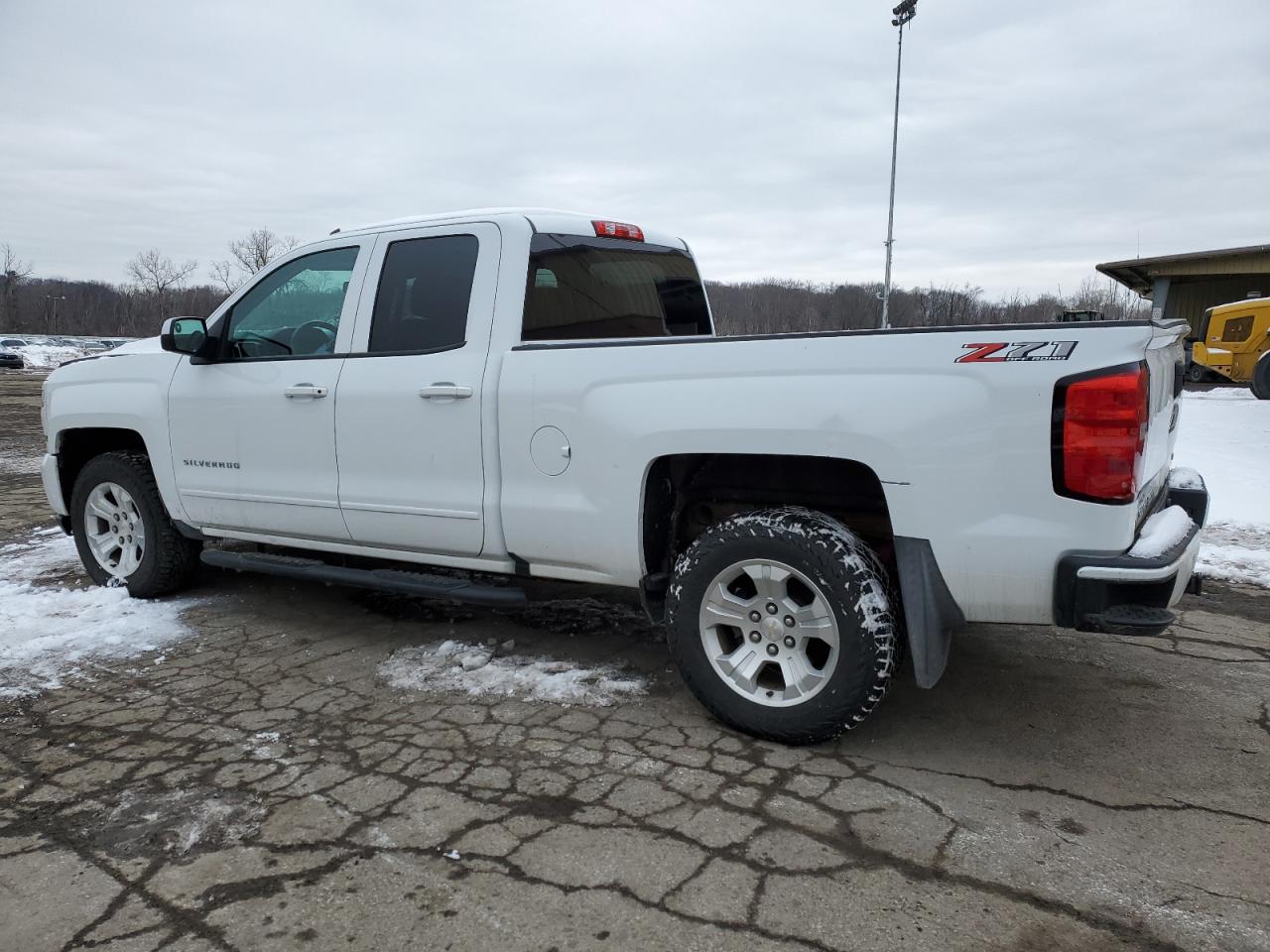 2018 Chevrolet Silverado VIN 1GCVKREC2JZ234385 Copart auction photo, front end / minor dent/scratches damage thumbnail 2