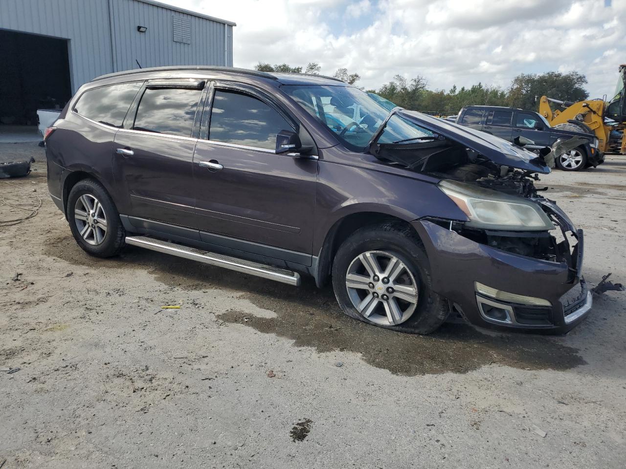 2015 Chevrolet Traverse VIN 1GNKRHKD3FJ112749 Copart auction photo, front end / side damage thumbnail 4