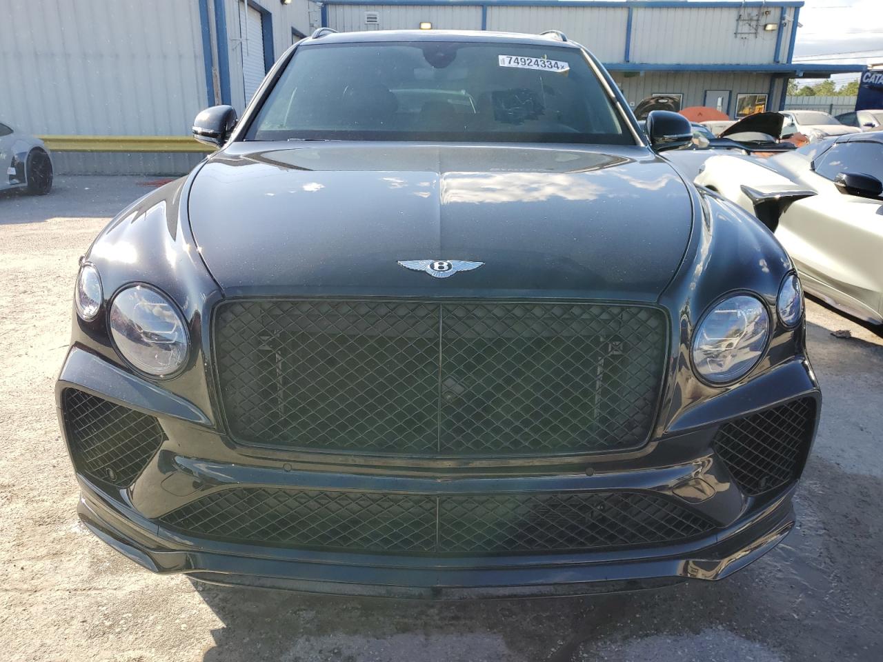 2022 Bentley Bentayga VIN SJAAM2ZV9NC013534 Copart auction photo, water/flood damage thumbnail 5