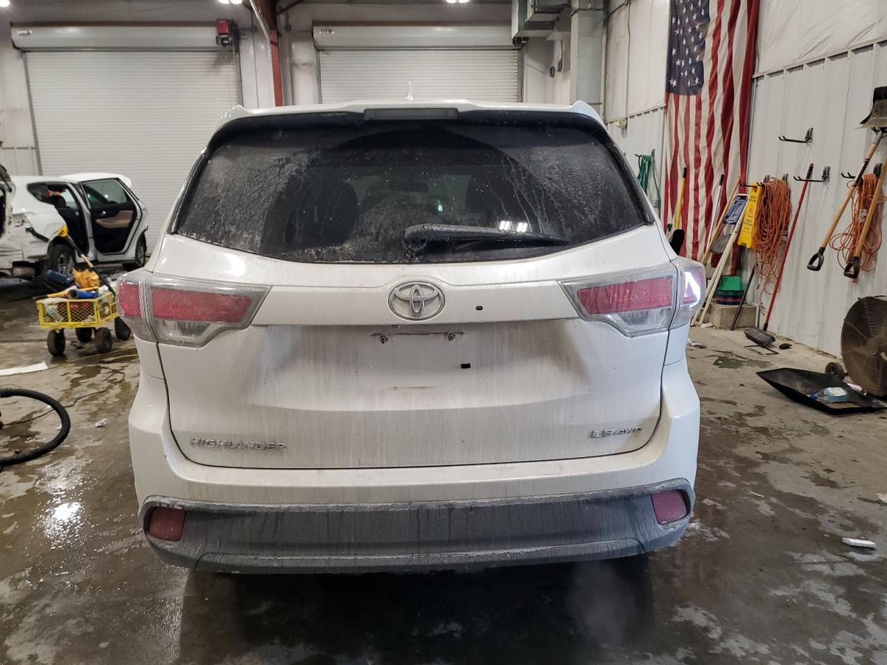 2015 Toyota Highlander VIN 5TDBKRFH6FS159051 Copart auction photo, front end damage thumbnail 6