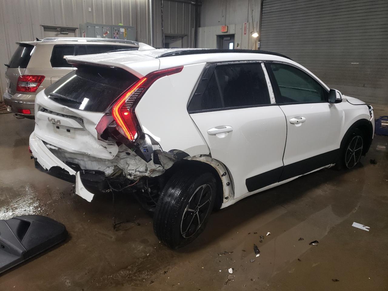 2023 KIA Niro VIN KNDCR3LE0P5061549 Copart auction photo, rear end damage thumbnail 3
