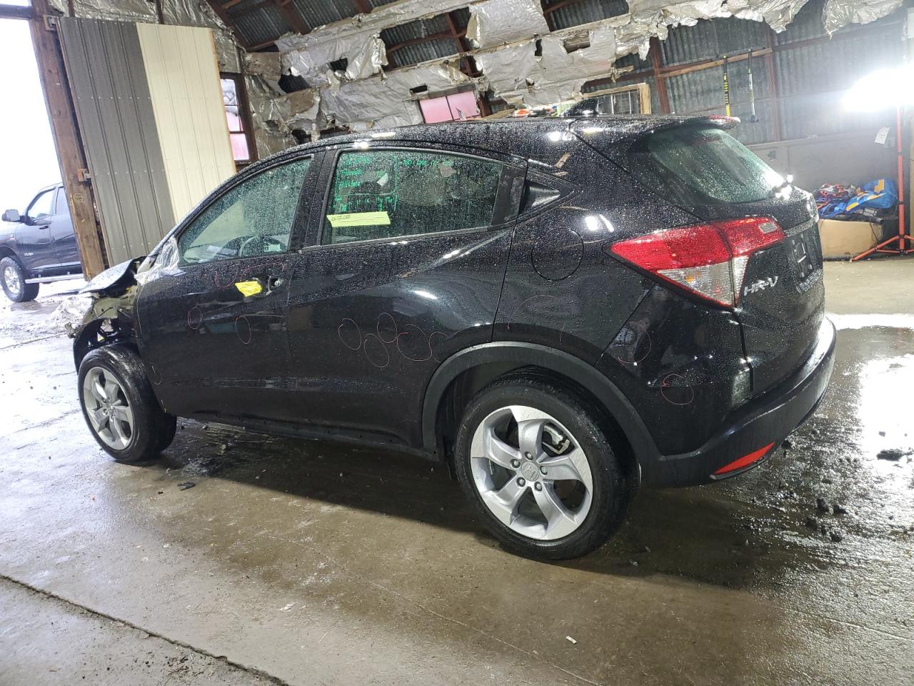 2022 Honda HR-V VIN 3CZRU6H35NM756760 Copart auction photo, front end / side damage thumbnail 2