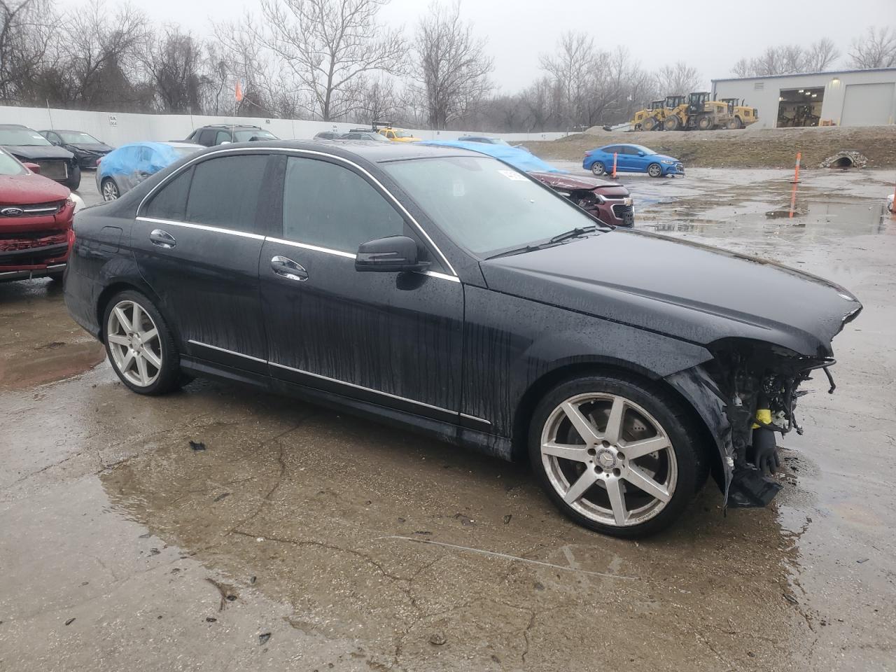 2014 Mercedes-Benz C-klasse VIN WDDGF8AB1EA955795 Copart auction photo, front end damage thumbnail 4