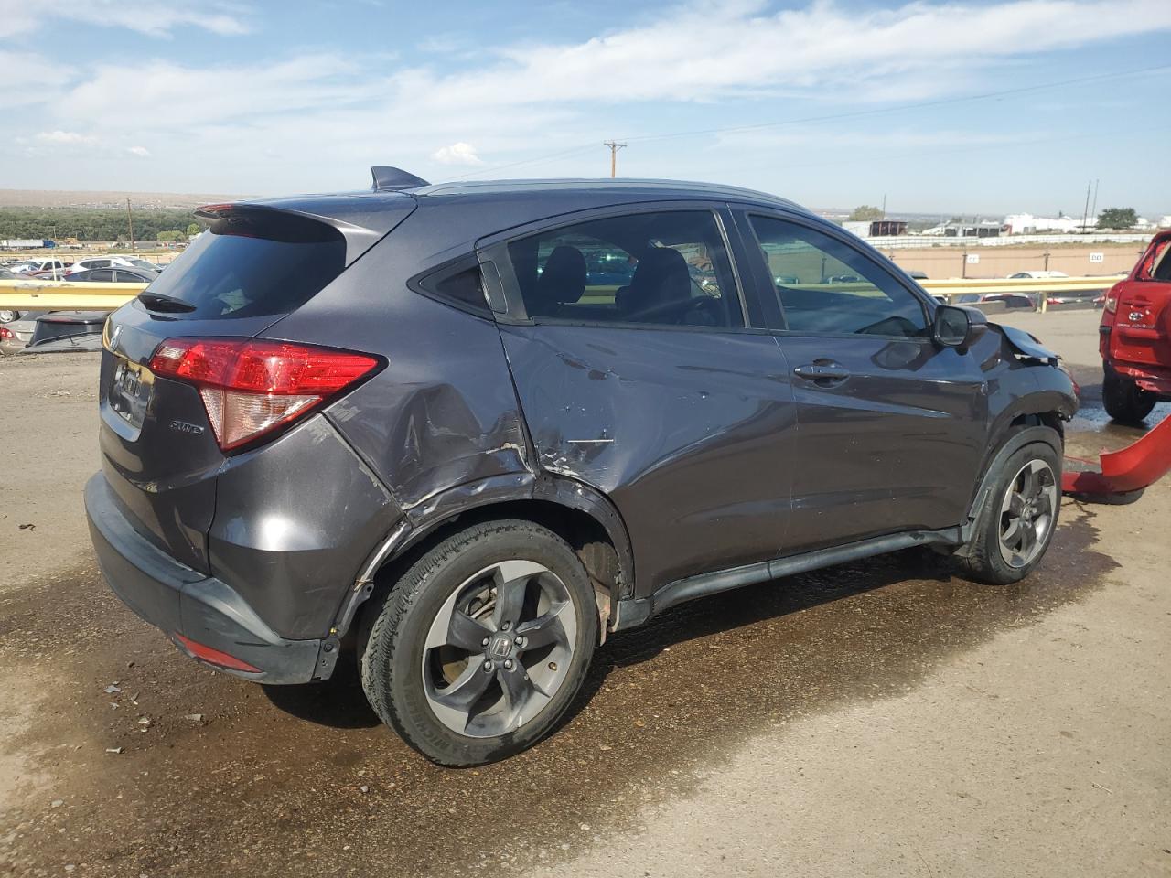 2018 Honda HR-V VIN 3CZRU6H72JM700045 Copart auction photo, front end / side damage thumbnail 3